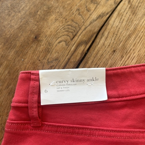 LOFT — Curvy Skinny Ankle Jeans Size 6 - Picture 2 of 7